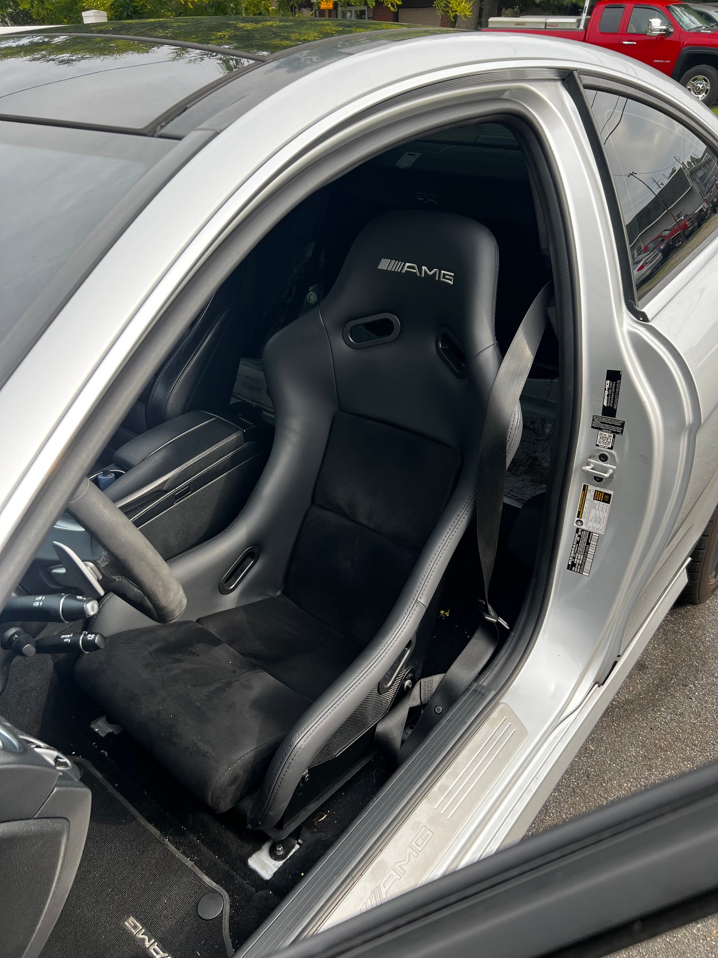 MERCEDES AMG LIGHTWEIGHT CARBON BUCKET SEATS