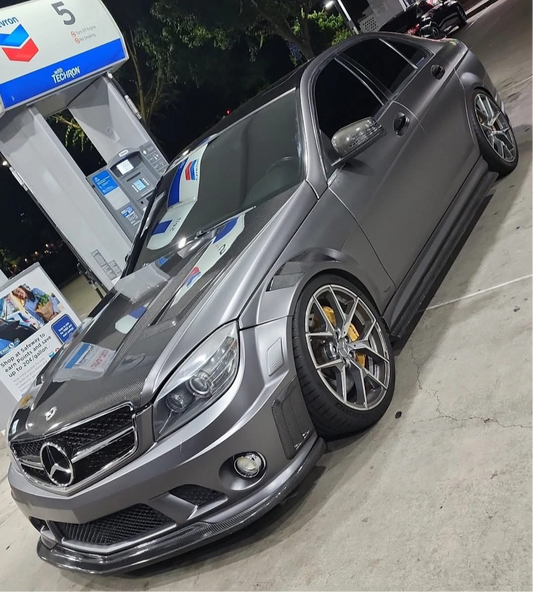 2008-2015 MERCEDES W204 CARBON FIBER FENDERS