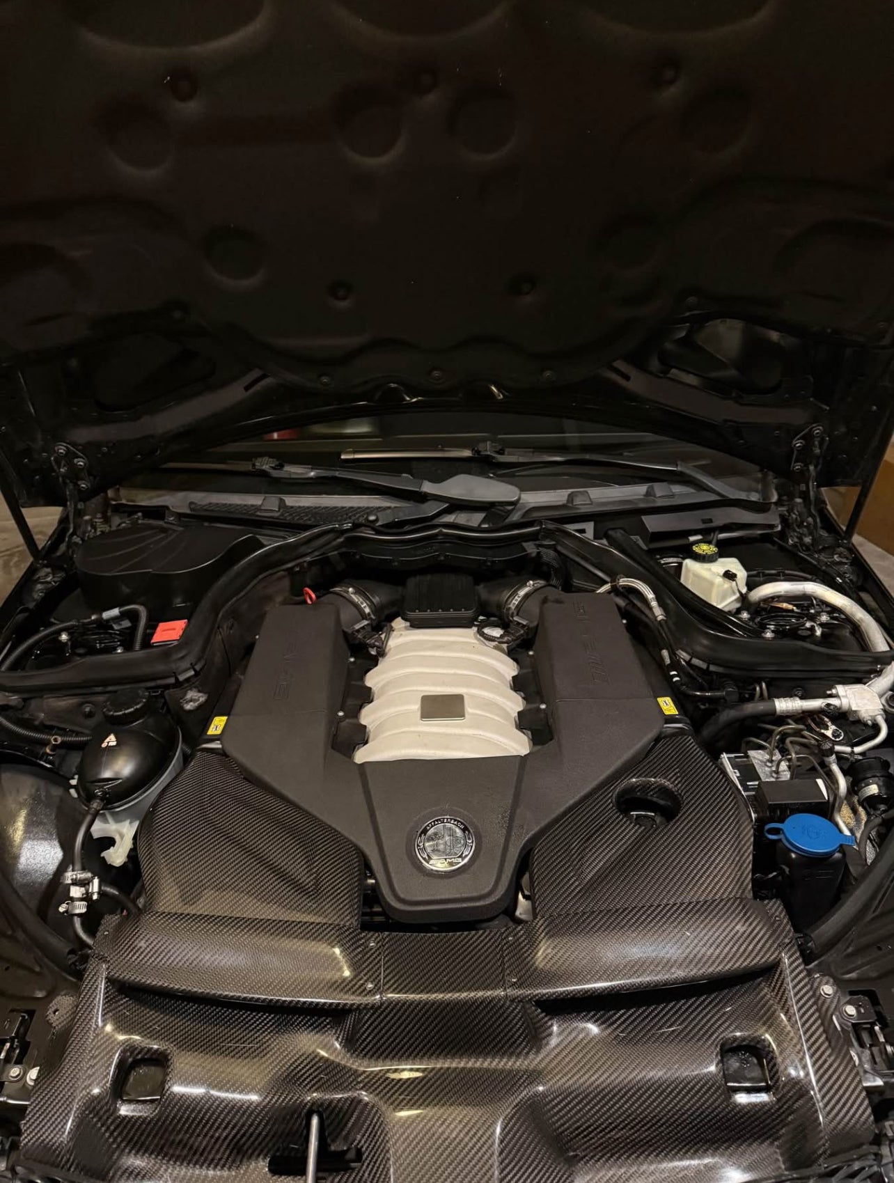 2008-2015 C63 CARBON FIBER COLD AIR INTAKES